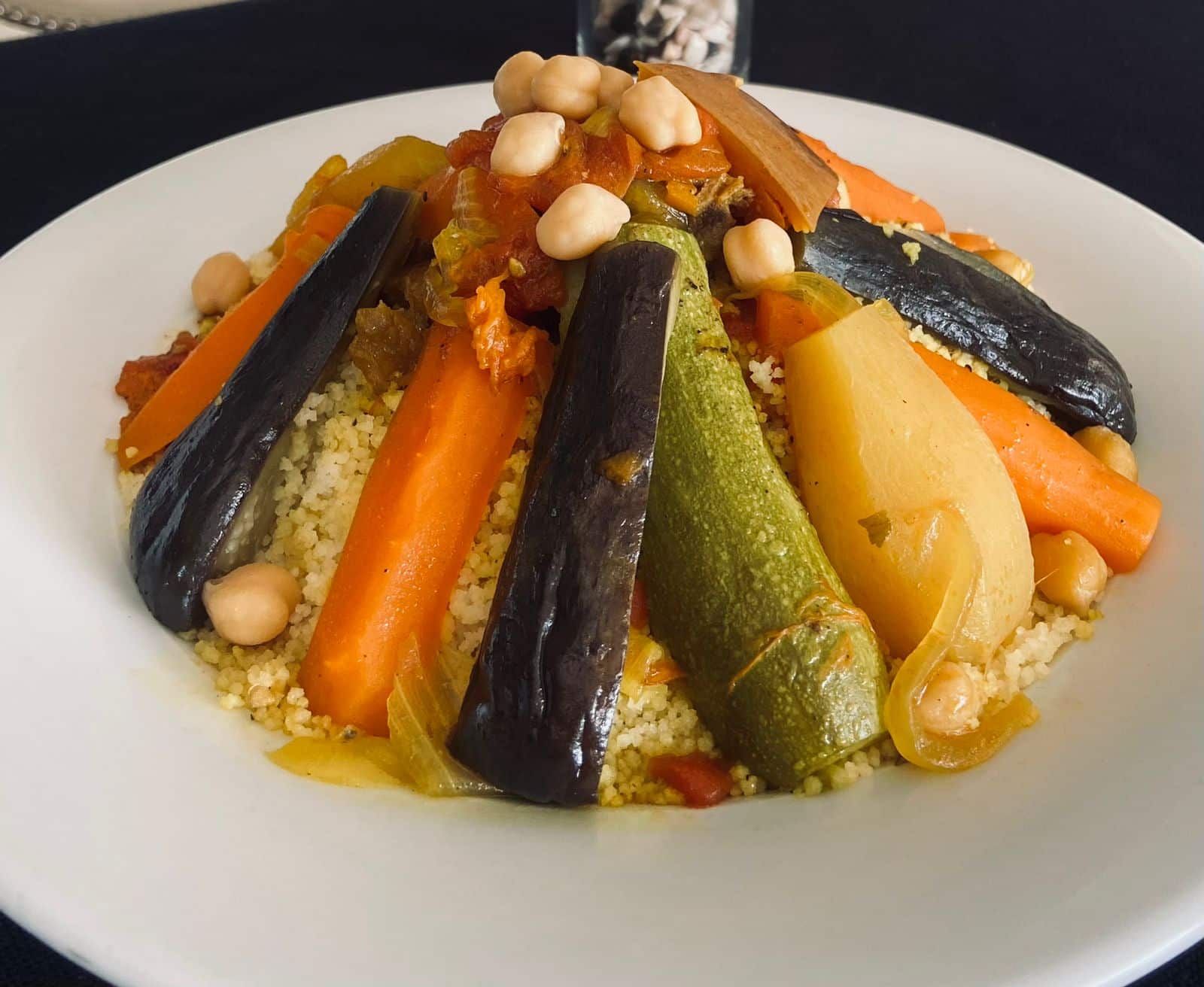 Le Couscous Royal : Le Plat de Toutes les Célébrations
