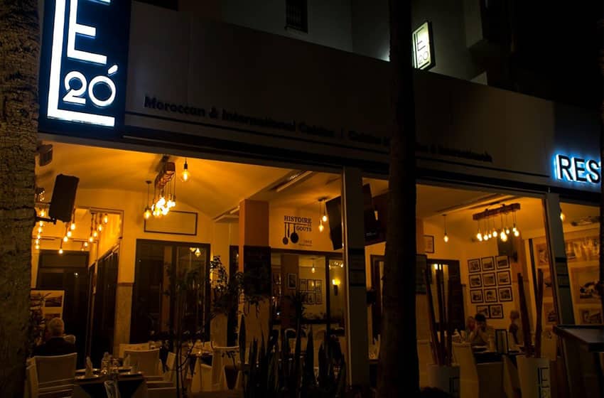ouvert de midi à minuit